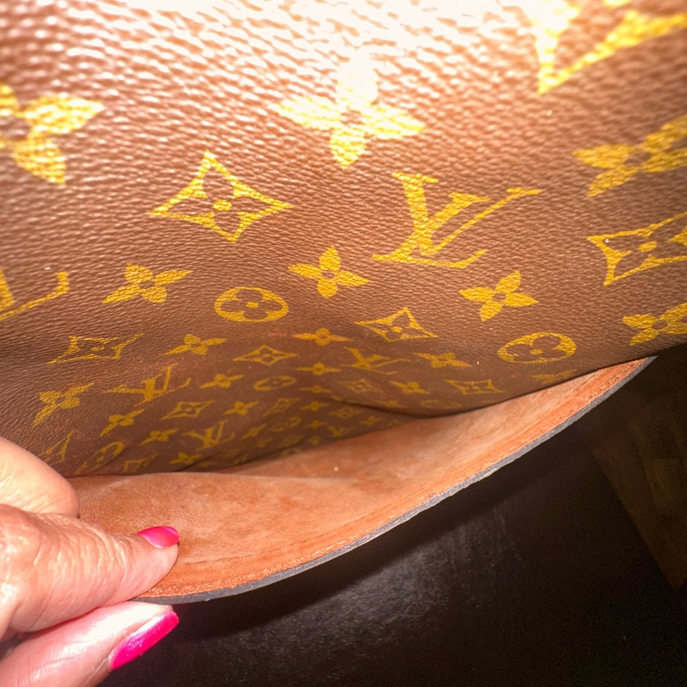 Louis Vuitton Dark Brown Monogram Messenger Bag - Picture 14 of 16